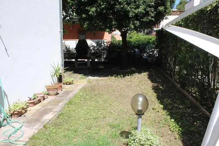 Апартаменты Trilo Mary,